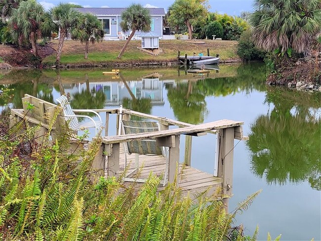 1300 Seahorse Ln in Englewood, FL - Building Photo - Building Photo