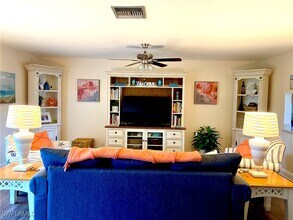 51 Glades Blvd in Naples, FL - Building Photo - Building Photo