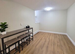 Embassy Apartments in Orangeville, ON - Building Photo - Building Photo