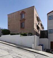 1018 Marview Ave in Los Angeles, CA - Building Photo