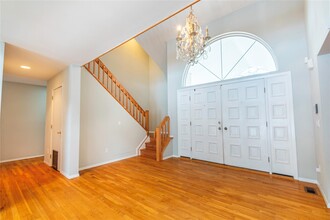 24 Wisteria Dr in Remsenburg, NY - Building Photo - Building Photo