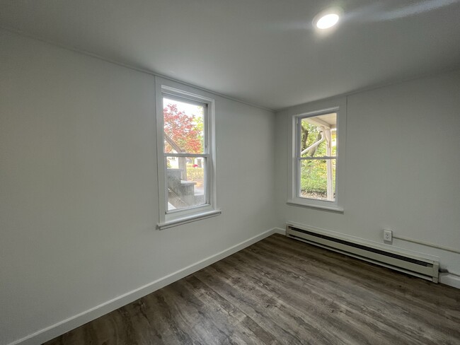 307 Main St in Oley, PA - Building Photo - Interior Photo