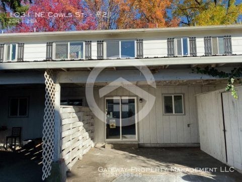 property at 1031 NE Cowls St