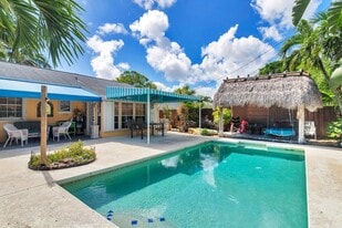 341 Nottingham Blvd in West Palm Beach, FL - Building Photo