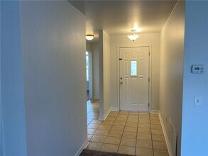 911 SW Cheyenne Dr in Bentonville, AR - Building Photo - Building Photo
