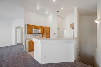 4847 Double Down Dr in Las Vegas, NV - Building Photo - Building Photo