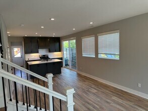 126 E Spring St in Fayetteville, AR - Building Photo - Building Photo