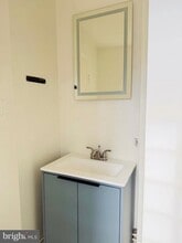 2202 N Charles St in Baltimore, MD - Foto de edificio - Building Photo