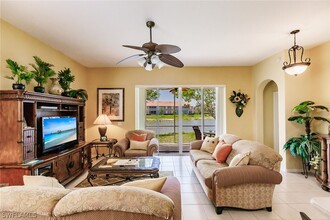 6821 Sterling Greens Dr in Naples, FL - Building Photo - Building Photo