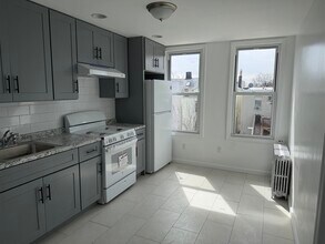 419 4th St in Union City, NJ - Foto de edificio - Building Photo