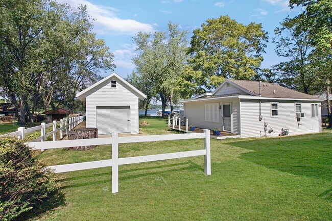 4135 Carol St in Delavan, WI - Building Photo - Building Photo