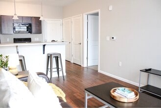 Vivio on Tenth in Indianapolis, IN - Building Photo - Building Photo