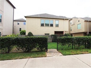 3810 Center St in Houston, TX - Building Photo - Building Photo