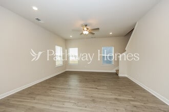 2408 Nabali Wy in Murfreesboro, TN - Foto de edificio - Building Photo