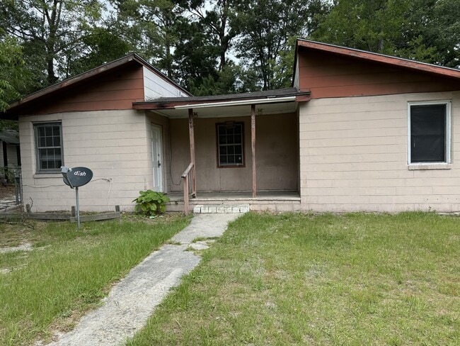 property at 606 Cypress St