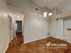 4004 Moreland Dr in Valrico, FL - Building Photo - Building Photo