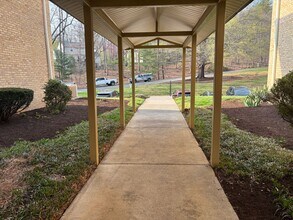 5260 Crossbow Cir in Roanoke, VA - Foto de edificio - Building Photo