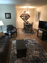 1104 S Jefferson St, Unit 204 in Spokane, WA - Building Photo - Building Photo