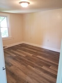 105 Theron St, Unit 2R photo'