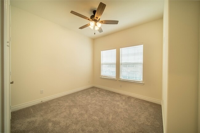 8511 Christie Ln in Greenville, TX - Foto de edificio - Building Photo