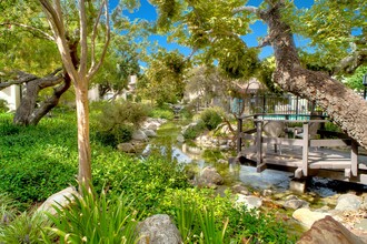 5711 Owensmouth Ave, Unit 128 in Woodland Hills, CA - Building Photo - Building Photo