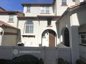 33710 Willow Haven Ln in Murrieta, CA - Building Photo