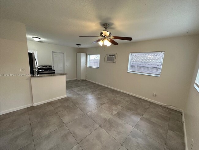 307 SW 10th Ave in Fort Lauderdale, FL - Building Photo - Building Photo