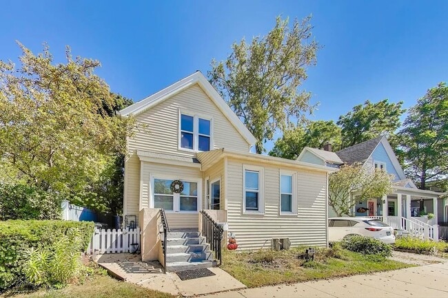 869 N McKinley Rd, Unit 2