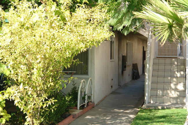 445 Palm Dr in Glendale, CA - Building Photo - Building Photo