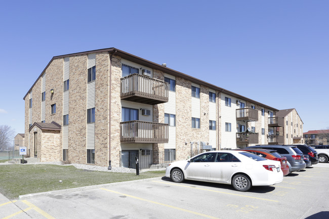 Westwood Estates in Fargo, ND - Foto de edificio - Building Photo