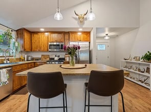 526 Nicholas Lee Dr in Medford, OR - Foto de edificio - Building Photo