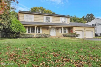 15 Harbor Ct in West Long Branch, NJ - Building Photo - Building Photo