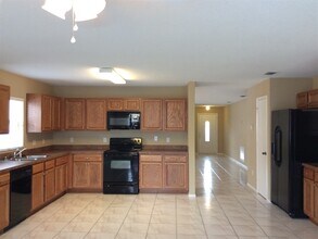 3025 Holland Dr in Orlando, FL - Building Photo - Building Photo