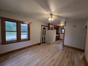 602 Wyoming St in Waterloo, IA - Building Photo - Building Photo