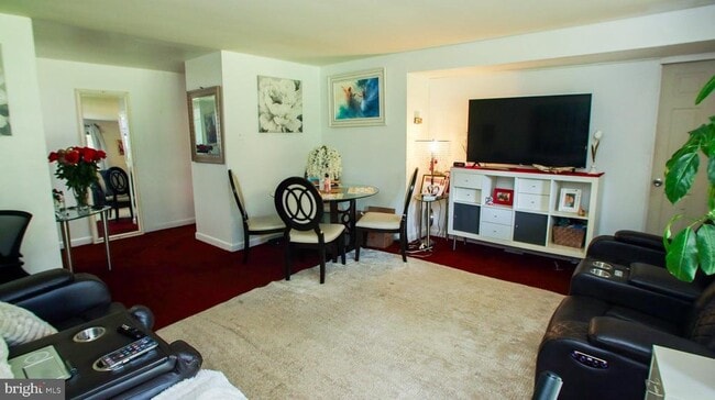 18925 Mills Choice Rd in Montgomery Village, MD - Building Photo - Building Photo