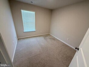 255 Maple Run Dr in York, PA - Building Photo - Building Photo