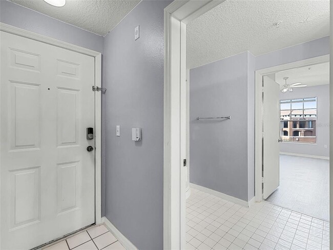 5530 Metrowest Blvd in Orlando, FL - Building Photo - Building Photo