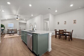 2503 Langford Ave in Lubbock, TX - Building Photo - Building Photo