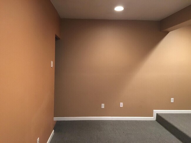 1249 Commerce Ave in Longview, WA - Building Photo - Building Photo