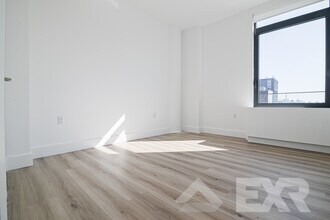 228 E 135th St in Bronx, NY - Building Photo - Building Photo