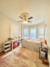 89 Hillside St, Unit 3 in Boston, MA - Foto de edificio - Building Photo