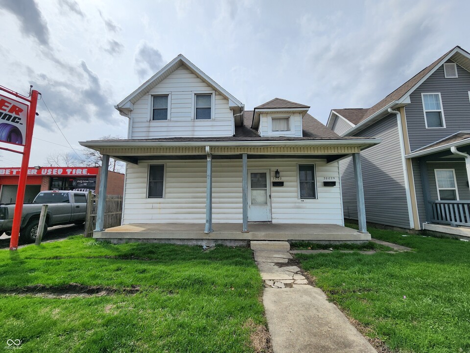2002 Shelby St in Indianapolis, IN - Building Photo