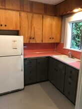 2304 SE 43rd Ave in Portland, OR - Building Photo - Building Photo