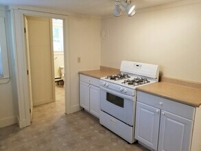 9 Fletcher St in Nashua, NH - Foto de edificio - Building Photo