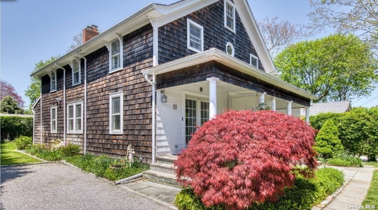 99 Fordham Rd in Southampton, NY - Building Photo