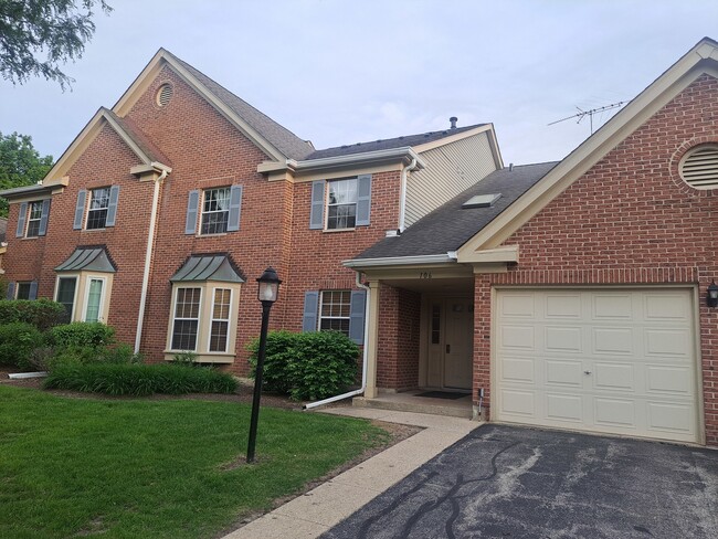 property at 106 Stirling Ln
