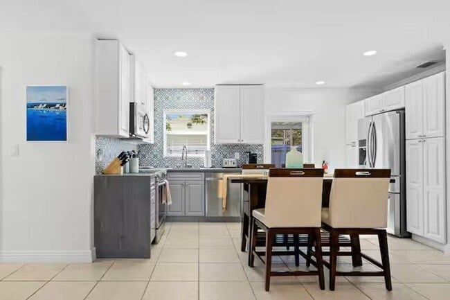 2601 NE 9th Terrace in Wilton Manors, FL - Building Photo - Building Photo