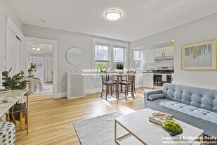 110 Lanark Rd, Unit 12 in Boston, MA - Building Photo