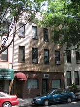 211 Nassau Ave in Brooklyn, NY - Building Photo - Building Photo