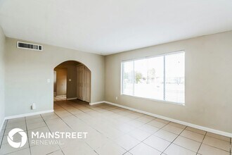 333 Inez Dr, Unit Unit D105 in Tucson, AZ - Building Photo - Building Photo